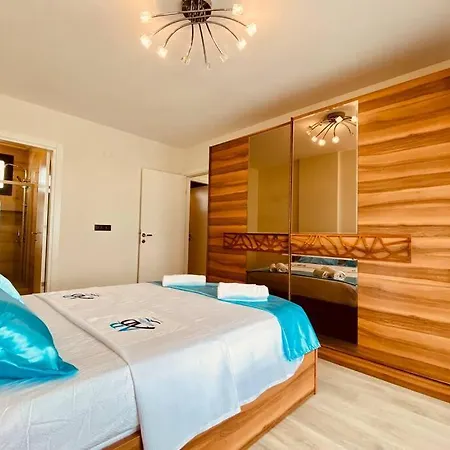 Kusadasi'nda Havuzlu Lux Miray B2 Vila *