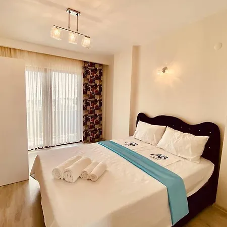 Villa Kusadasi'nda Havuzlu Lux Miray B2
