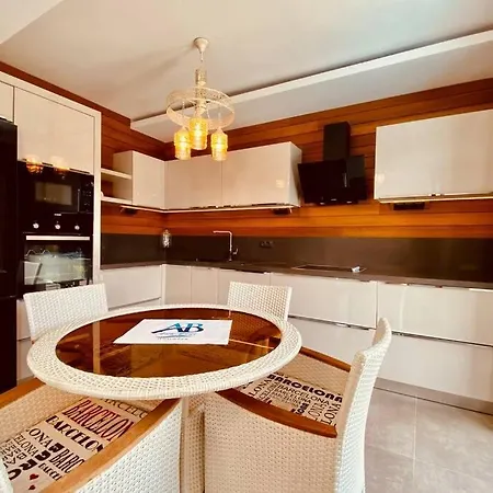 Villa Kusadasi'nda Havuzlu Lux Miray B2 *