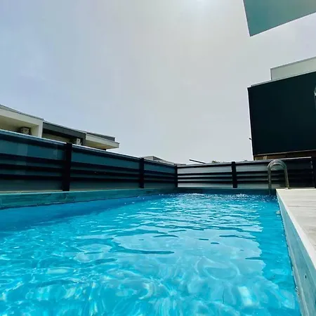 Kusadasi'nda Havuzlu Lux Miray B2 * Kusadası